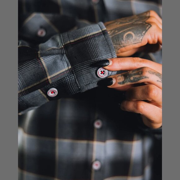 DIXXON FLANNEL x SHADOWS FALL Flannel Shirt - Women's Large - Picture 11 of 11